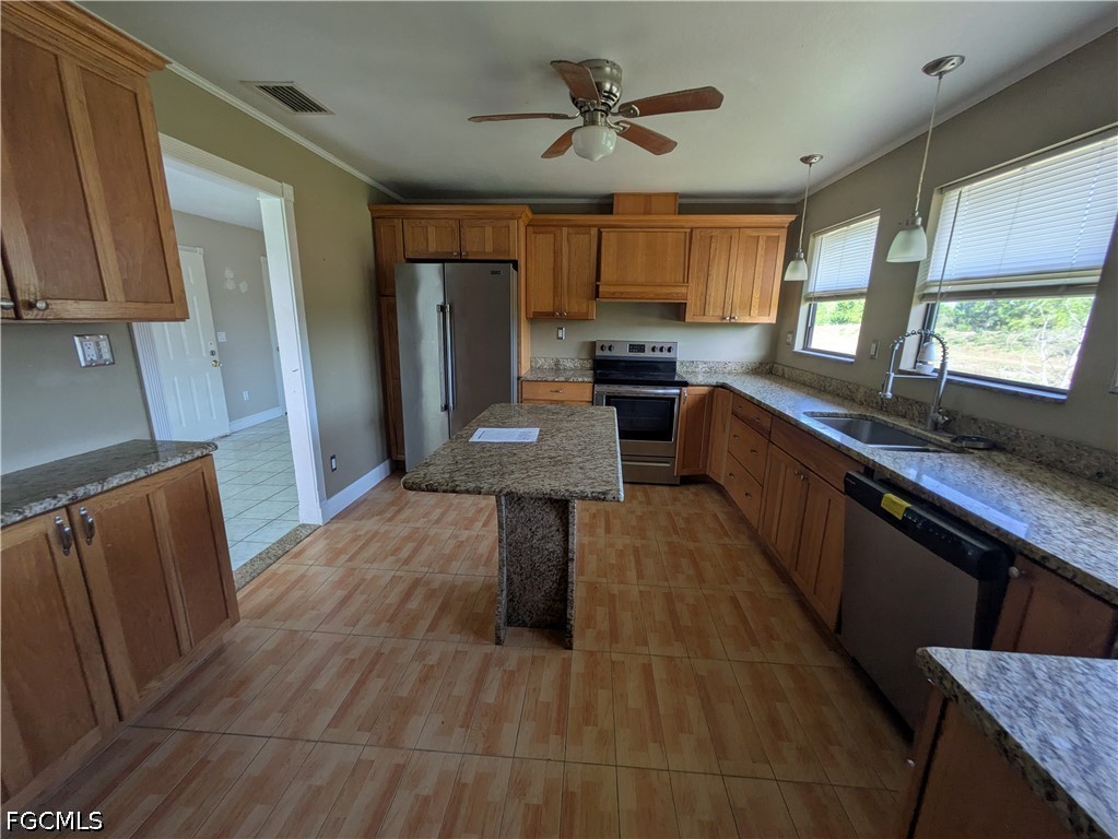 925 Foxdale Ave Property Photo 8