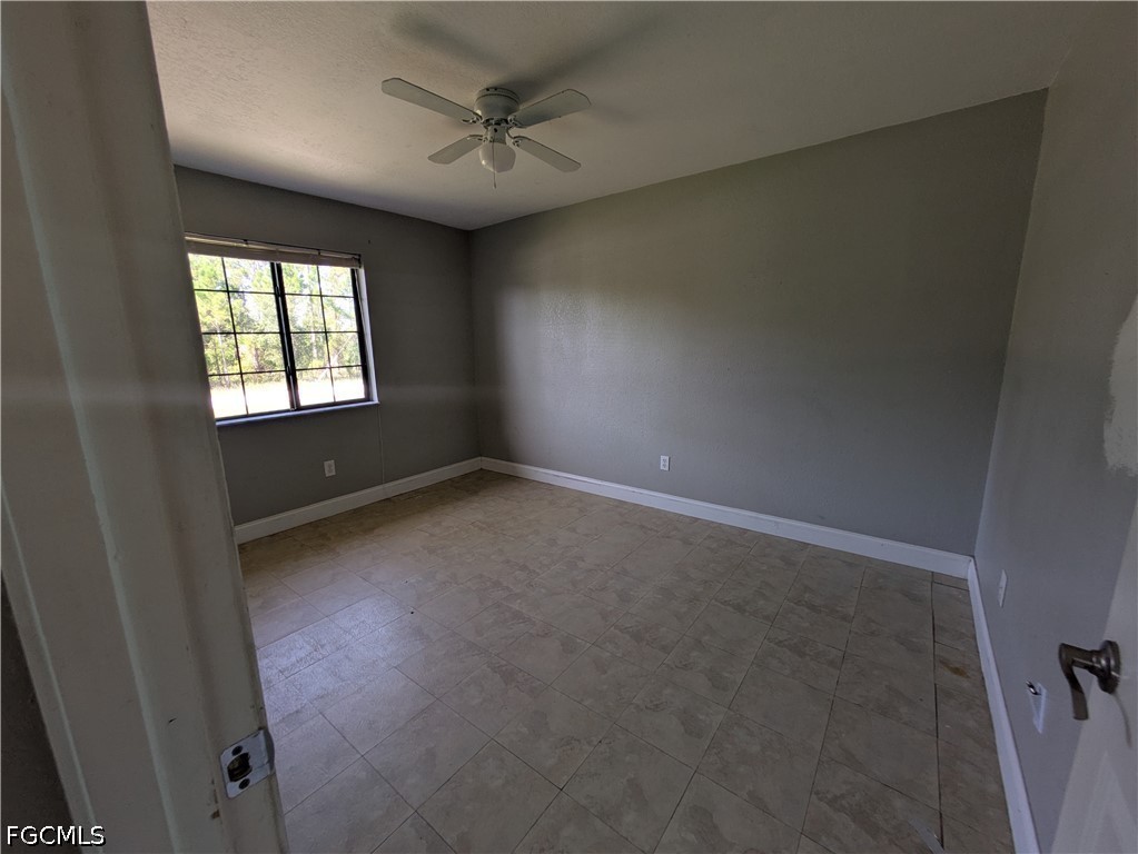 925 Foxdale Ave Property Photo 10