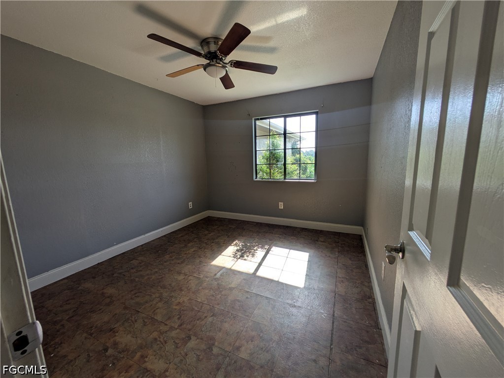 925 Foxdale Ave Property Photo 11
