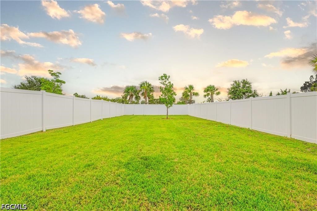 17724 Wayside Bend Property Photo 6