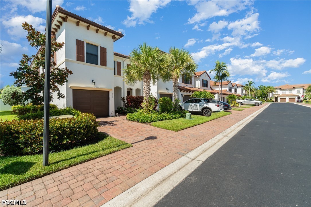 9463 Montebello Way 101 Property Photo 18