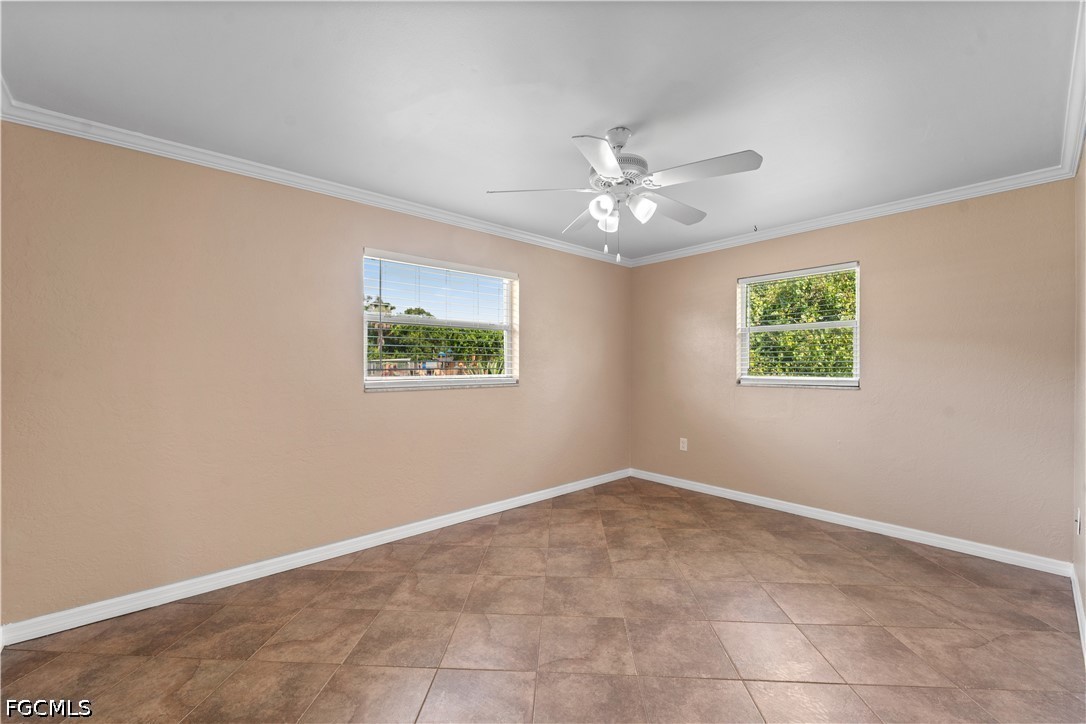 1290 Barrett Rd Property Photo 11