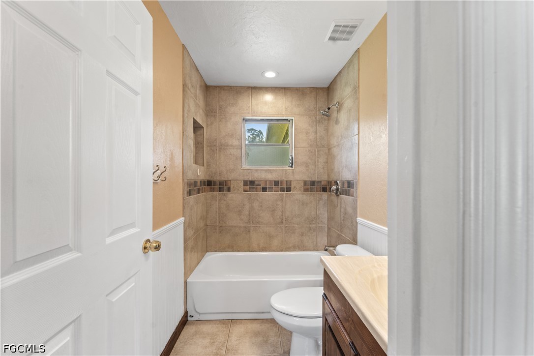 1290 Barrett Rd Property Photo 15