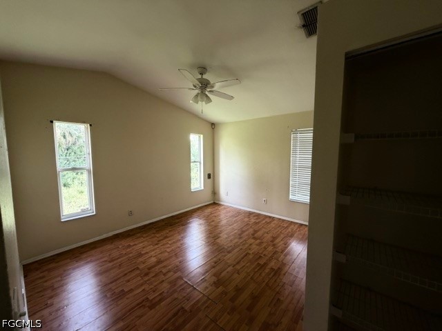803 W 9th St Property Photo 5