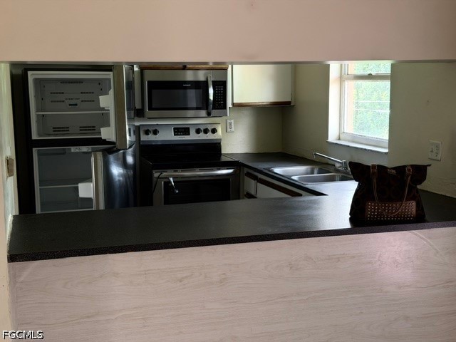 803 W 9th St Property Photo 6