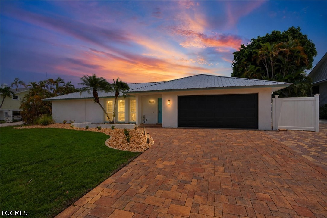 1477 Albatross RD Property Photo 1