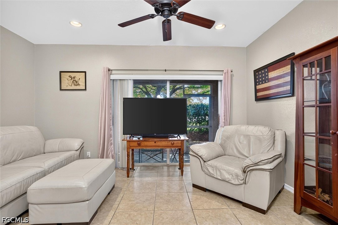 8237 Pacific Beach Dr Property Photo 7