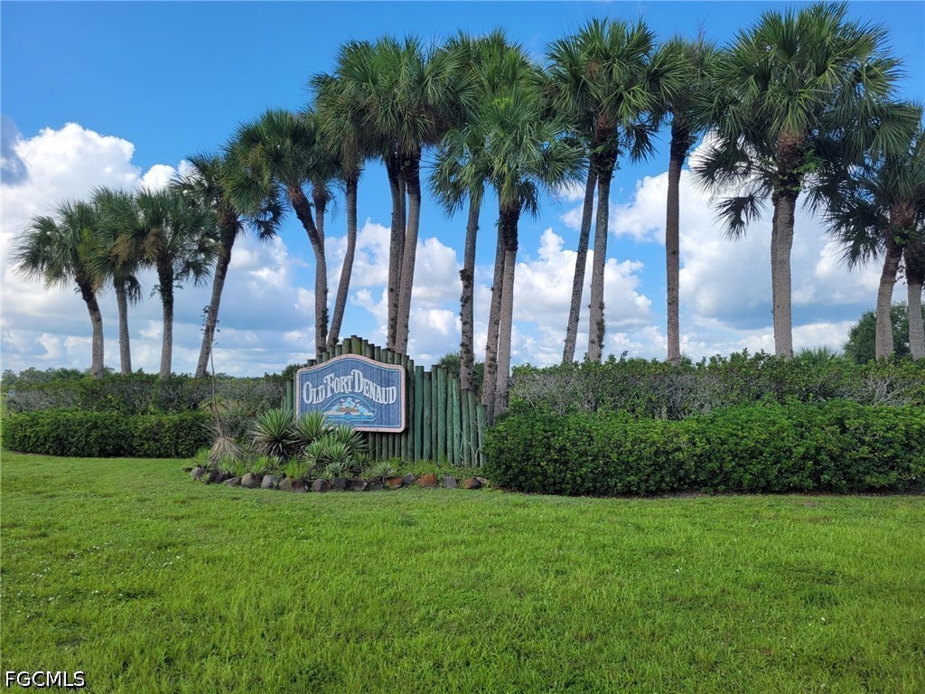 5291 River Blossom Ln Property Photo 3