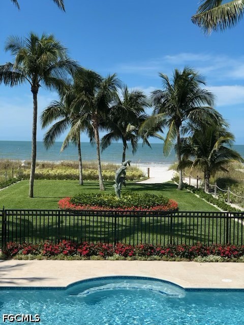 53 Pompano St Property Photo 2
