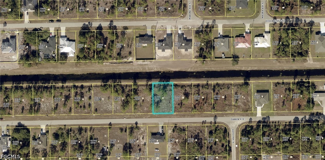 1127 Damen ST E Property Photo 1