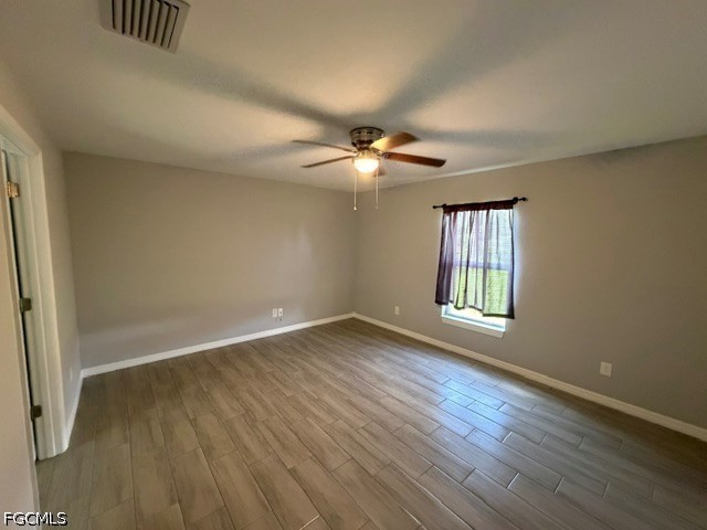 3010 67th St W Property Photo 4