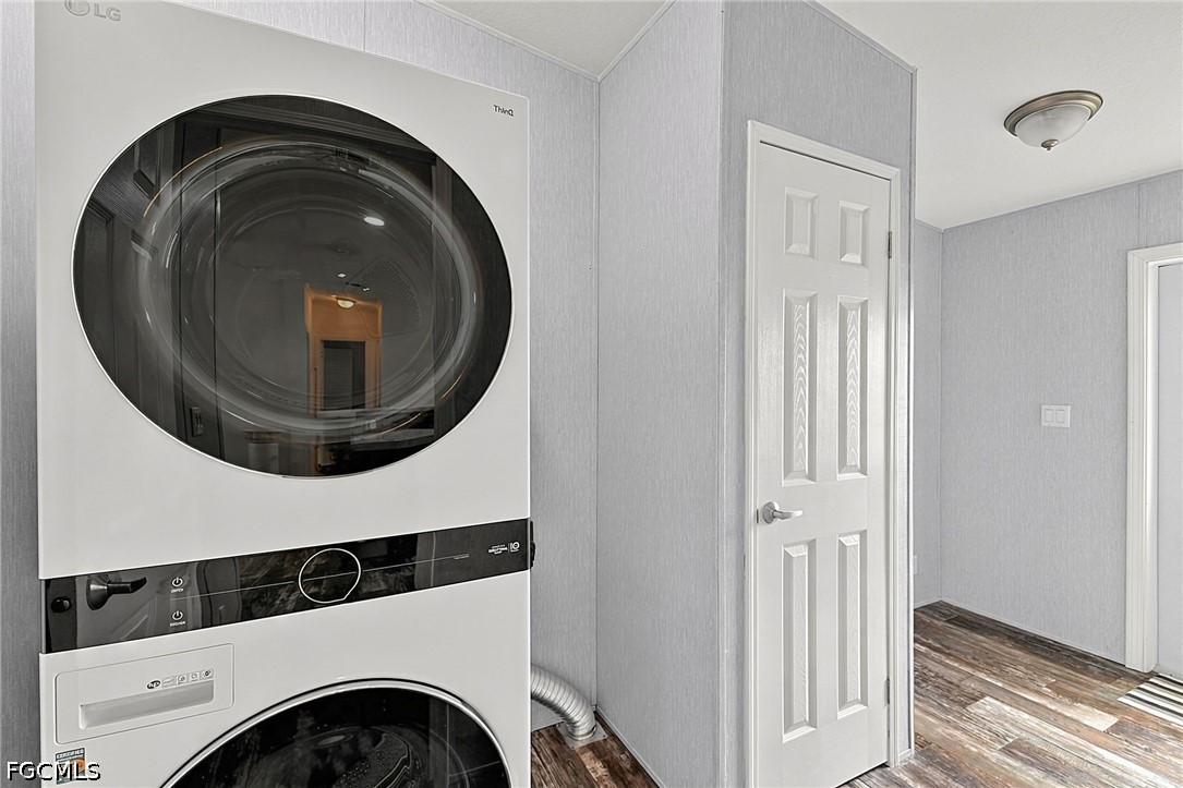 2471 Brownell Ct Property Photo 25