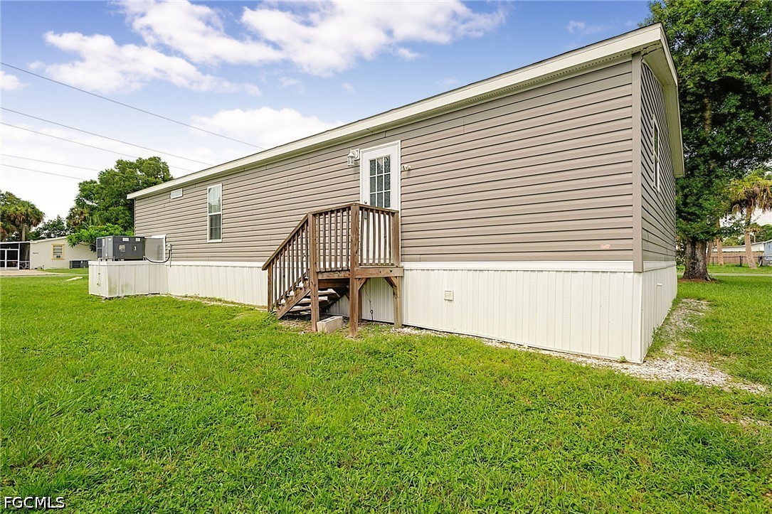 2471 Brownell Ct Property Photo 29