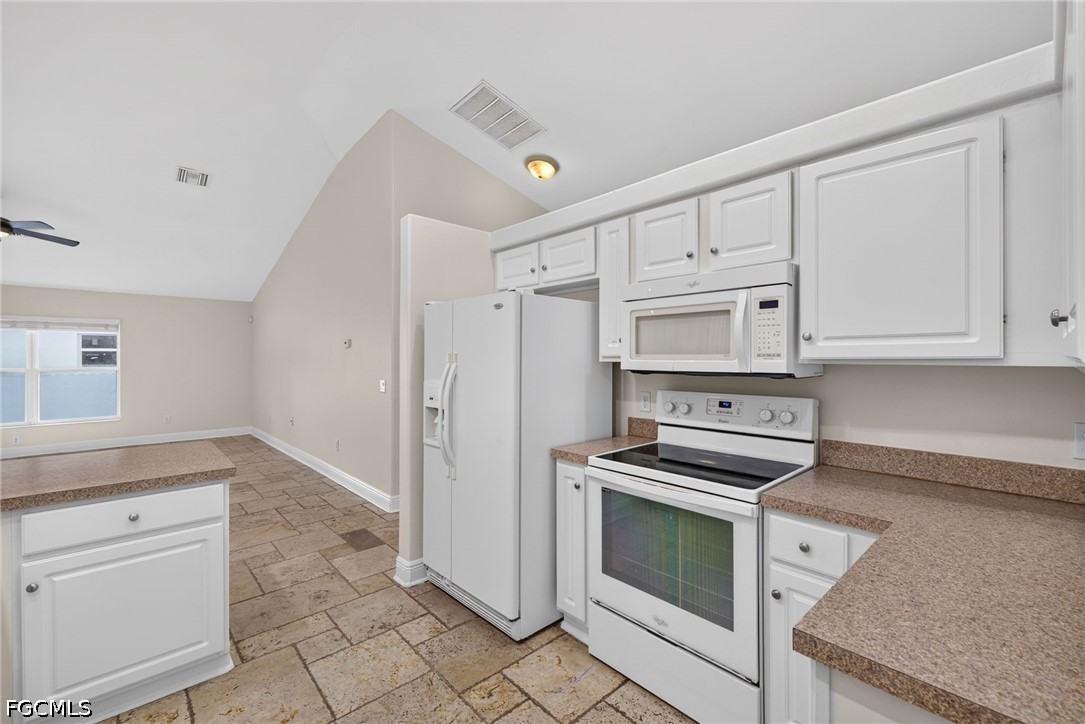 1235 Cloplon St E Property Photo 12