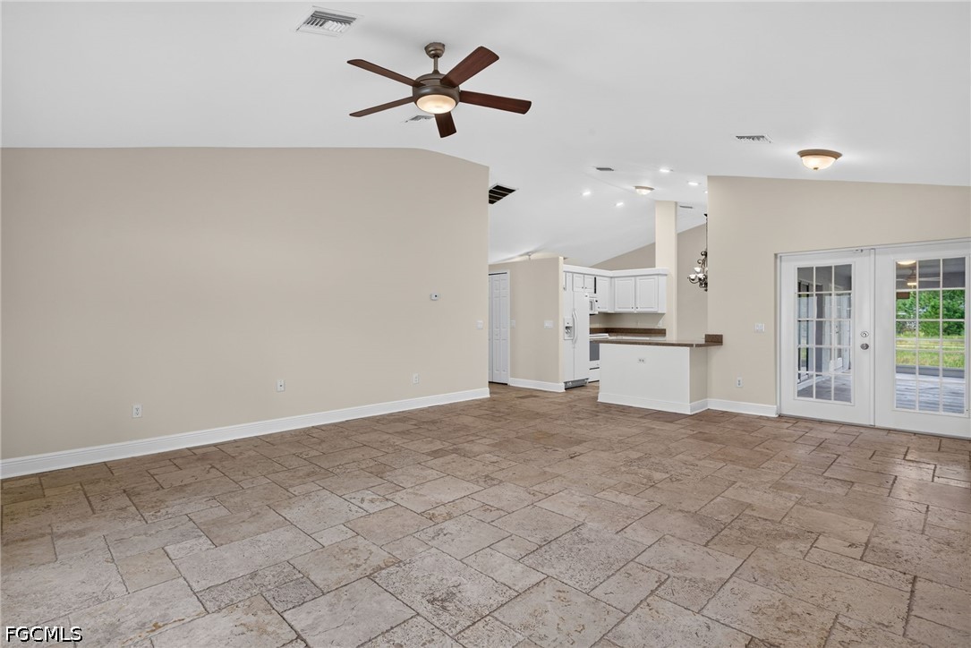 1235 Cloplon St E Property Photo 16