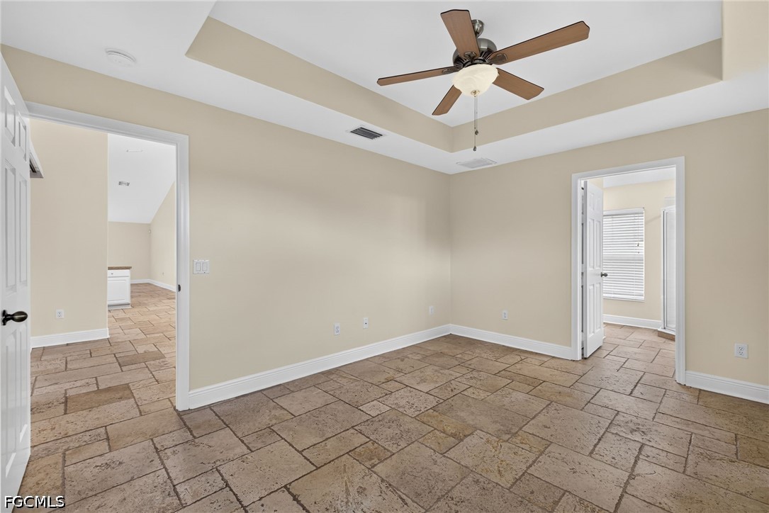 1235 Cloplon St E Property Photo 17
