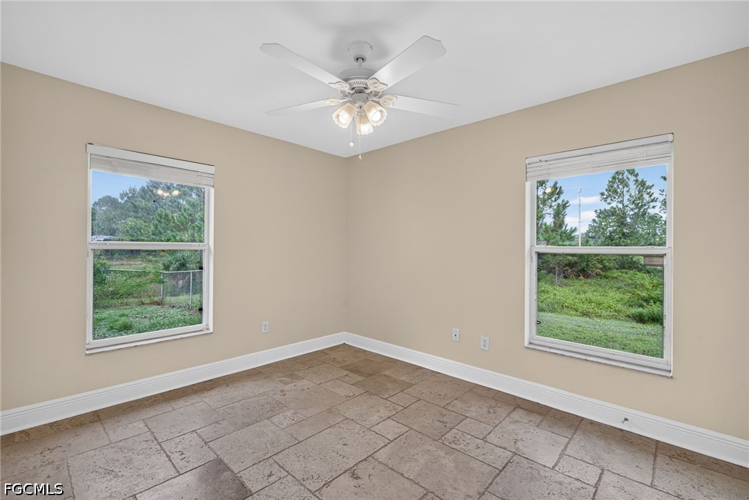 1235 Cloplon St E Property Photo 25