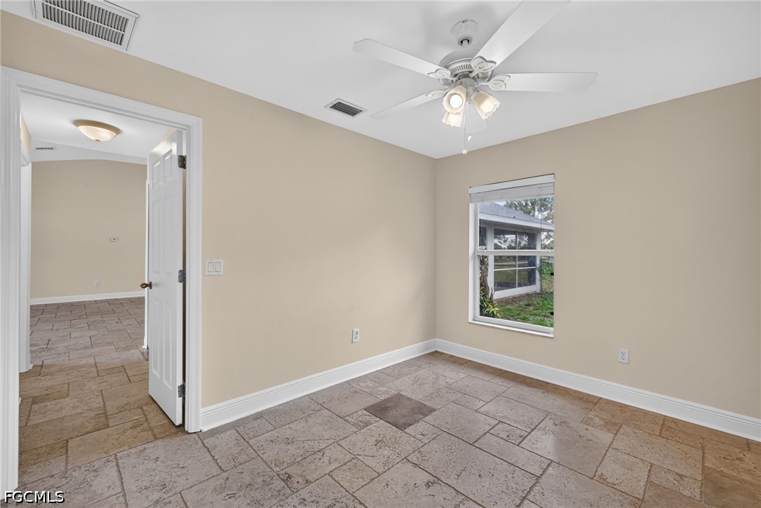 1235 Cloplon St E Property Photo 26