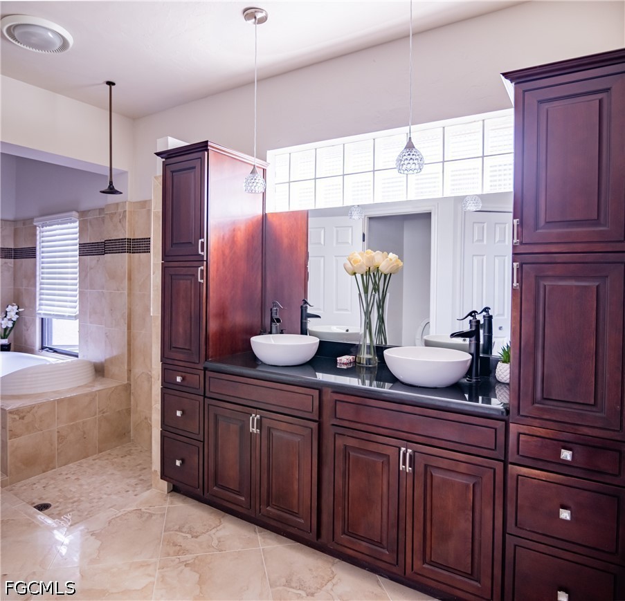5160 Harborage Dr Property Photo 23