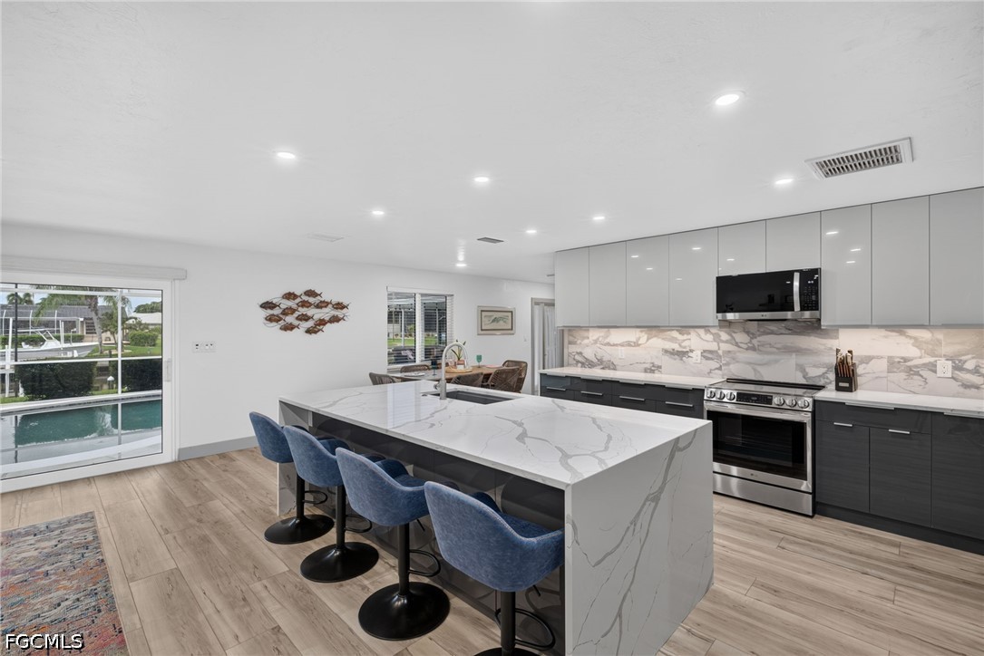 701 Santa Margerita Ln Property Photo 12