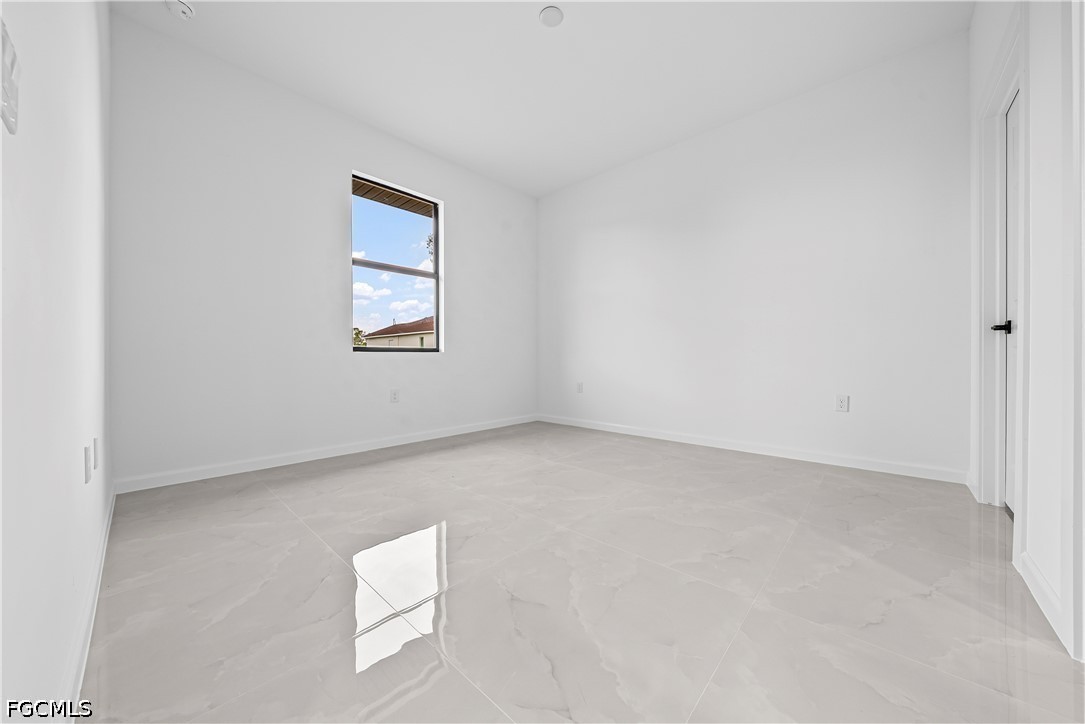 3103 42nd St W Property Photo 14