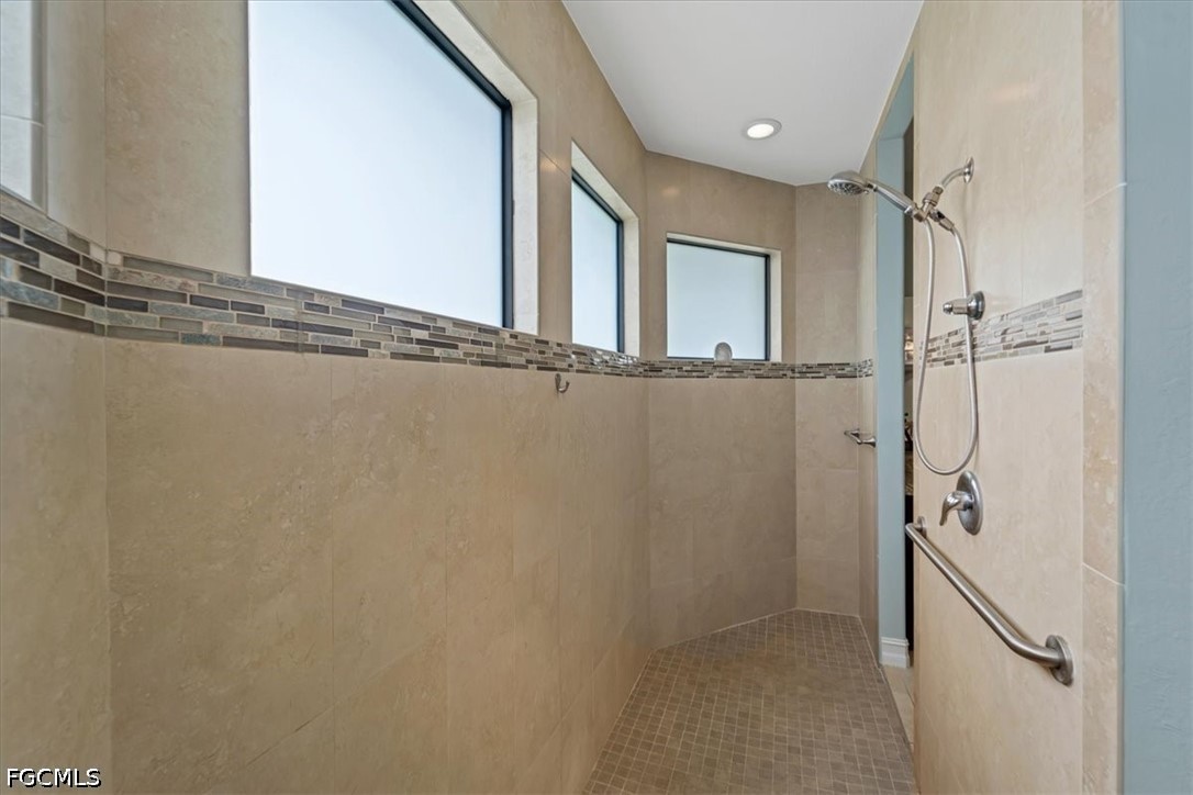 14 Nw 35th Pl Property Photo 32