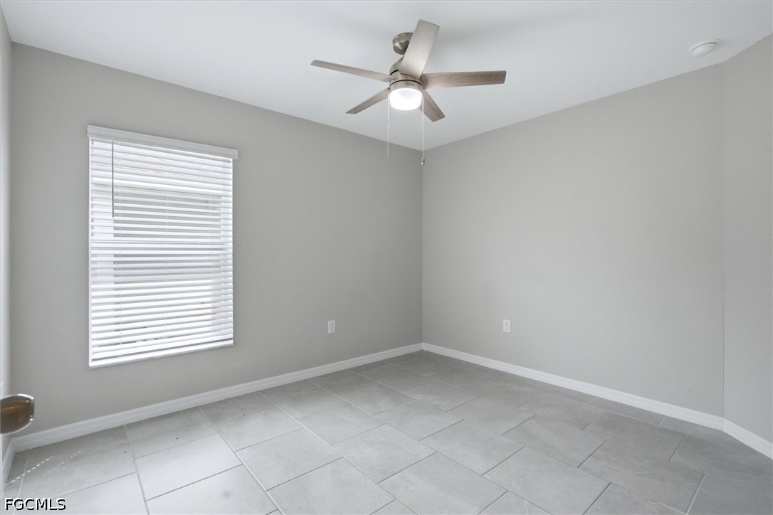 3898 Treasure Oak Way Property Photo 18