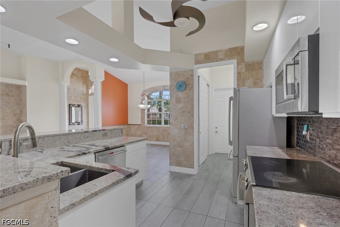 8596 Southwind Bay Cir Property Photo 11