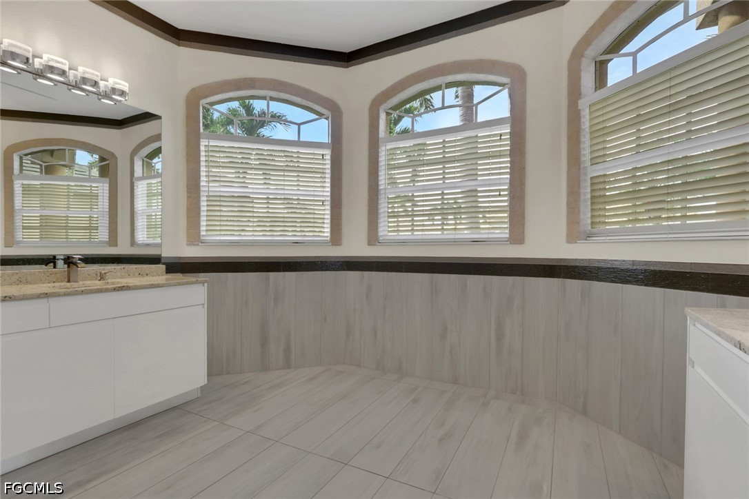 8596 Southwind Bay Cir Property Photo 19