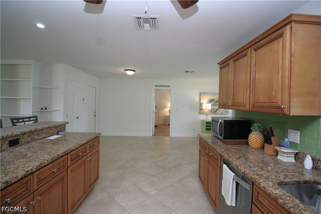 1421 Se 36th St Property Photo 16