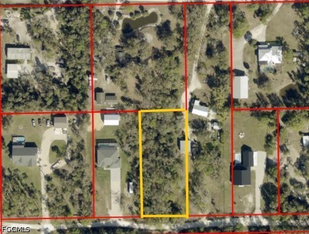 11851 Pine Ave Property Photo 3