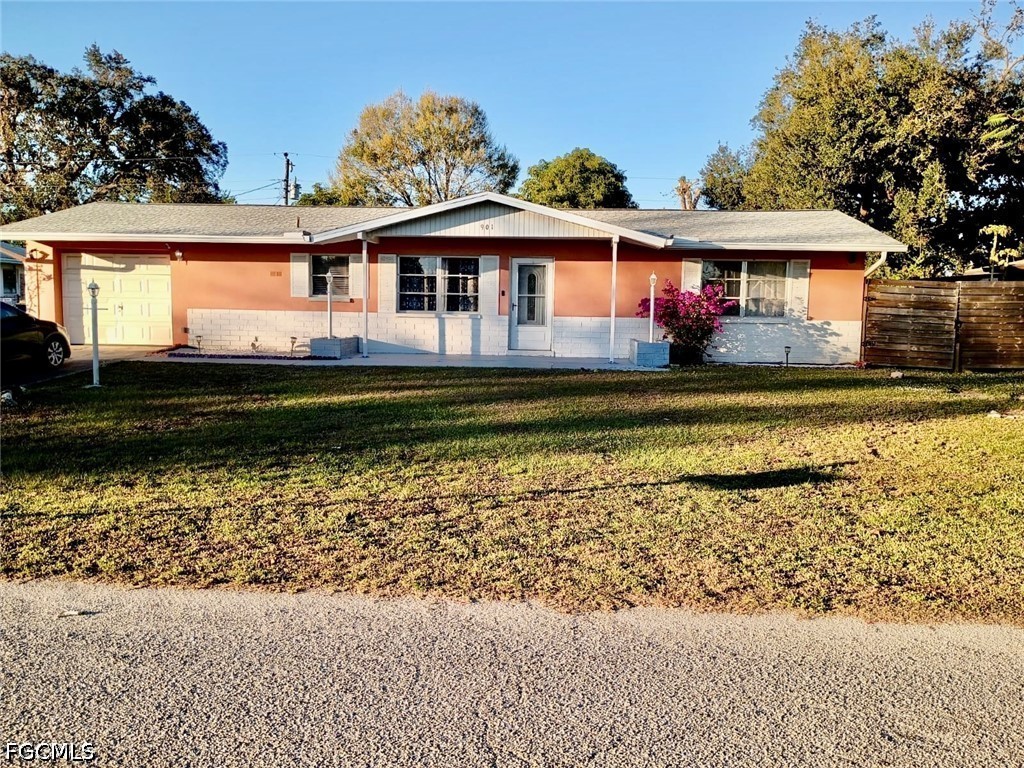 901 Juno Dr Property Photo 1