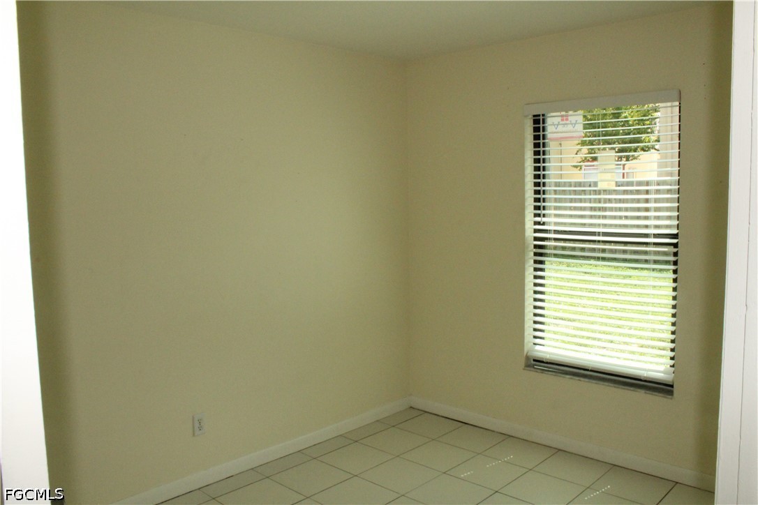 1811 Se 15th Pl 1 Property Photo 9