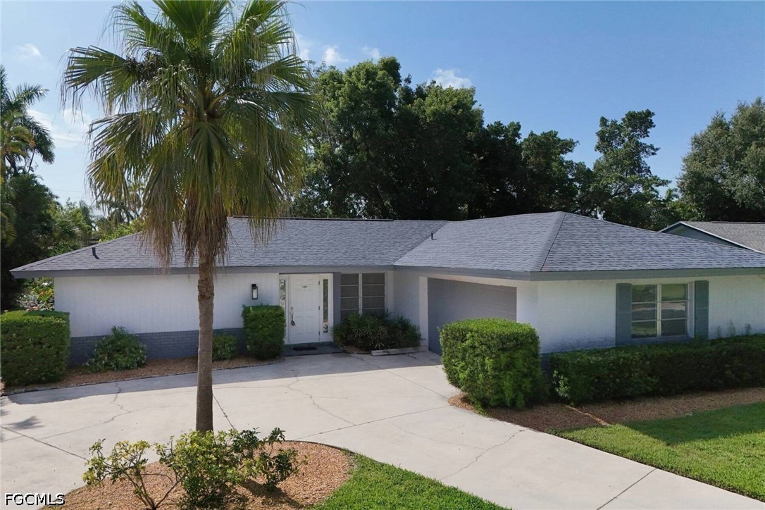 5661 Eichen Cir E Property Photo 1