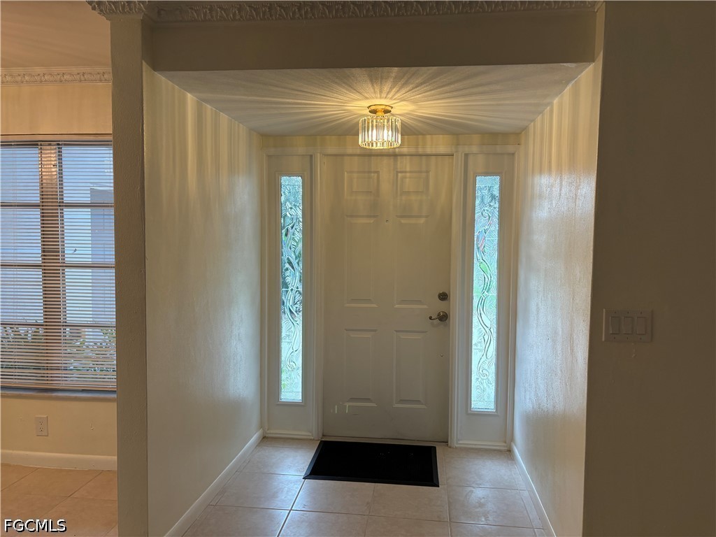 5661 Eichen Cir E Property Photo 3