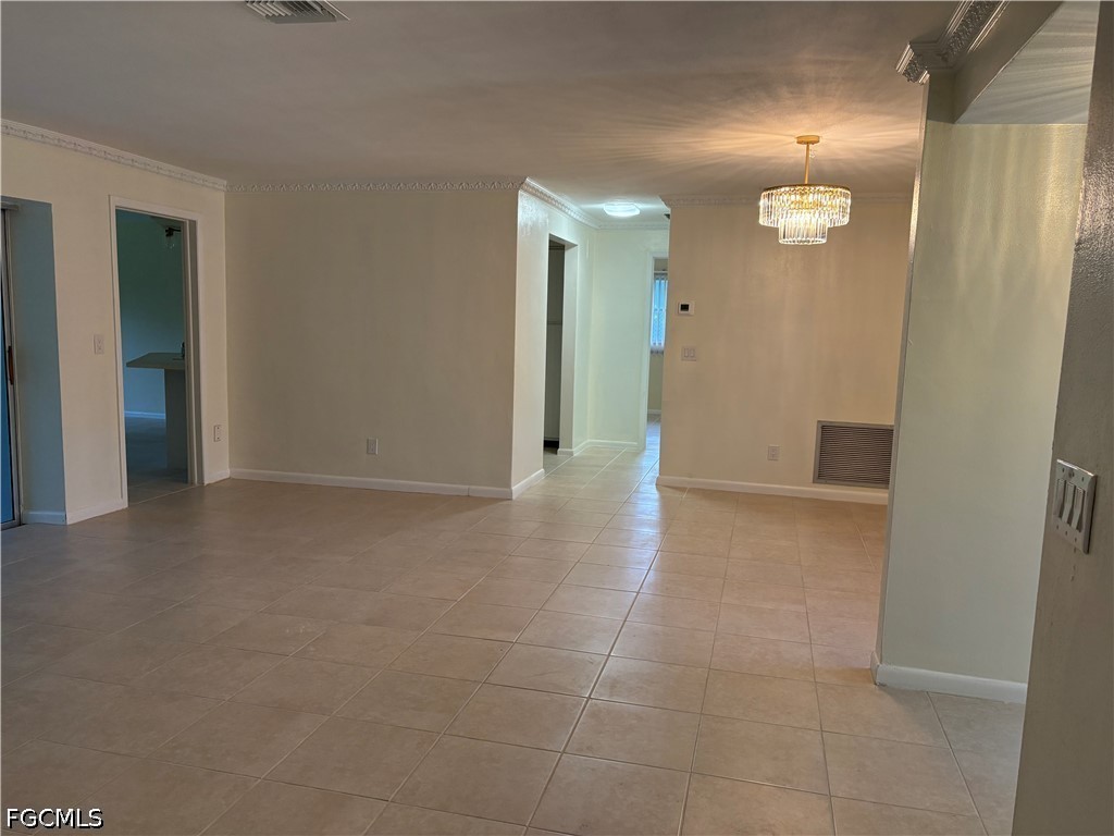 5661 Eichen Cir E Property Photo 5