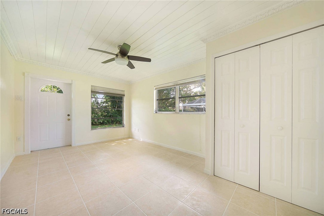 5661 Eichen Cir E Property Photo 5