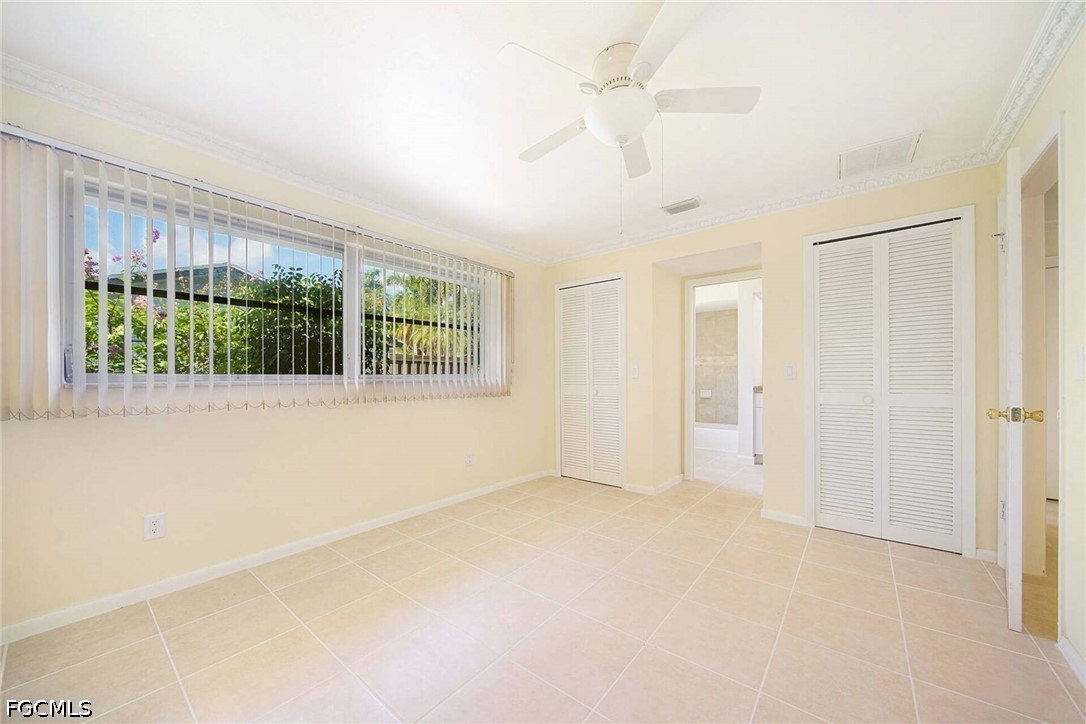 5661 Eichen Cir E Property Photo 6