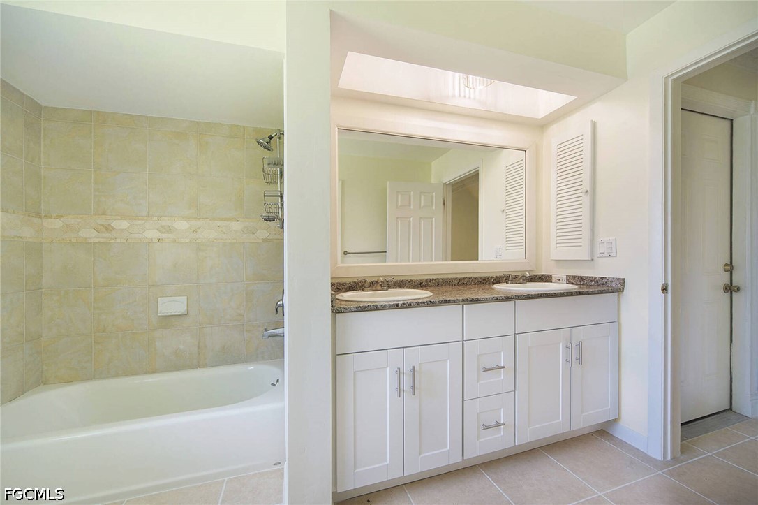 5661 Eichen Cir E Property Photo 7