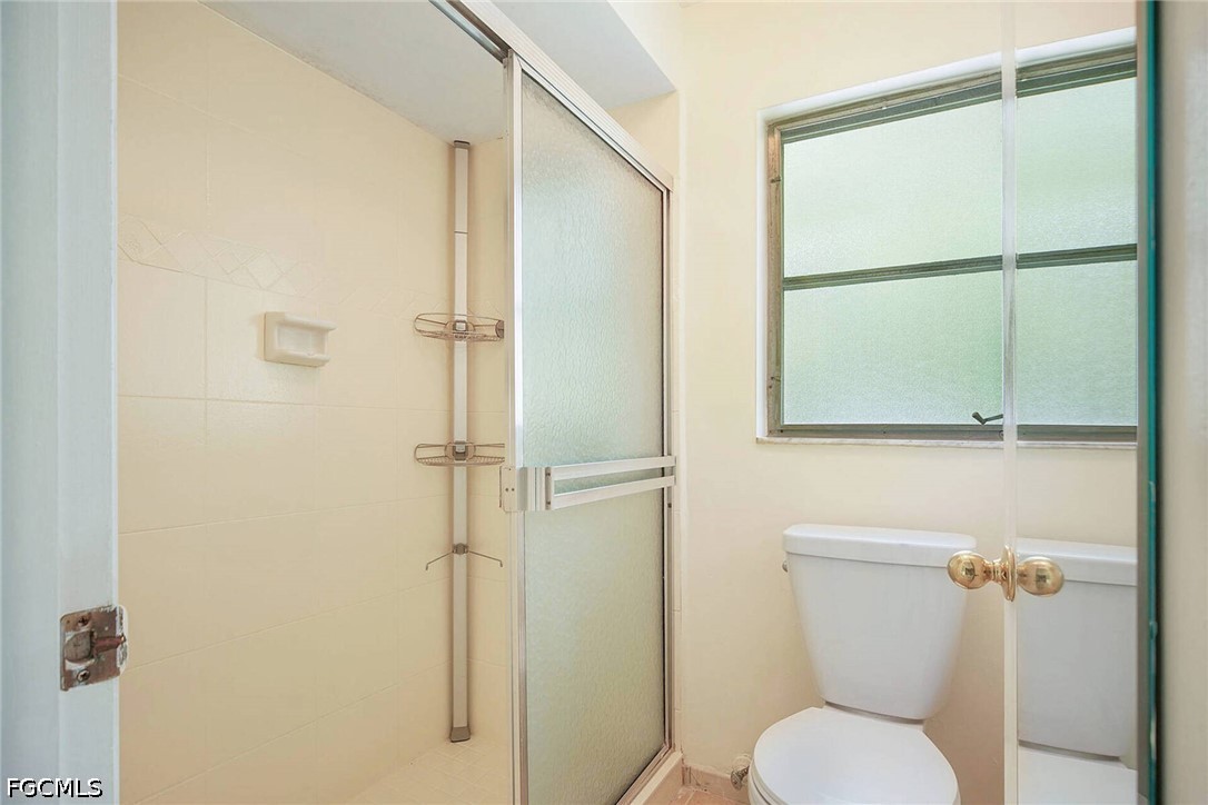 5661 Eichen Cir E Property Photo 8