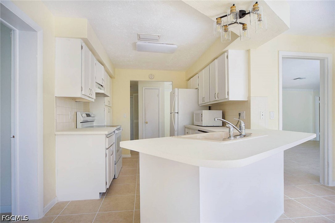 5661 Eichen Cir E Property Photo 17