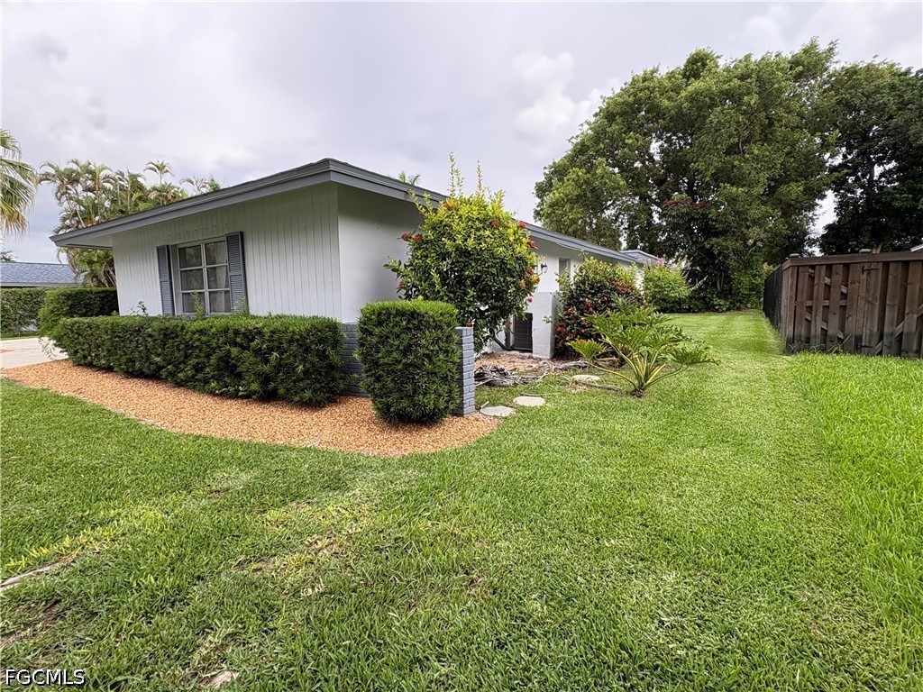 5661 Eichen Cir E Property Photo 19