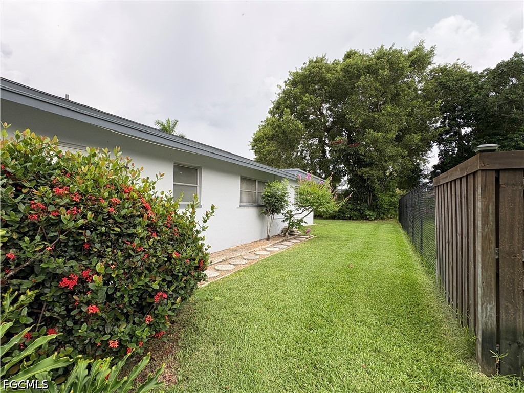 5661 Eichen Cir E Property Photo 20