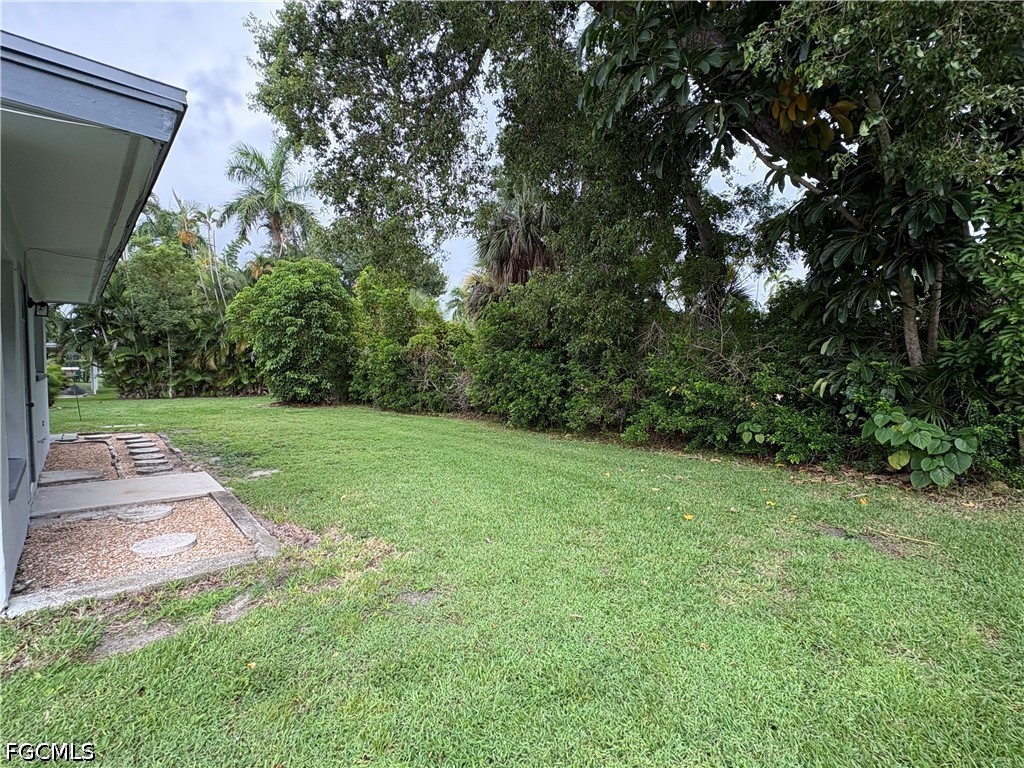 5661 Eichen Cir E Property Photo 23
