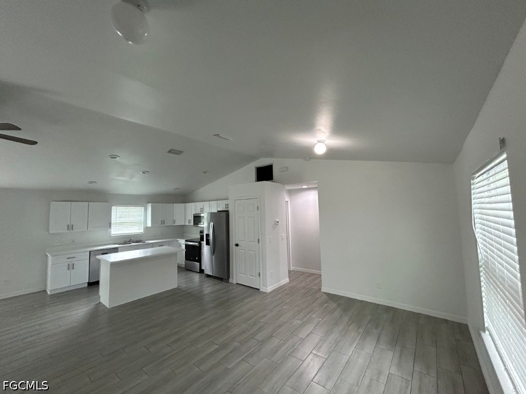 740 Foxtail St E Property Photo 3