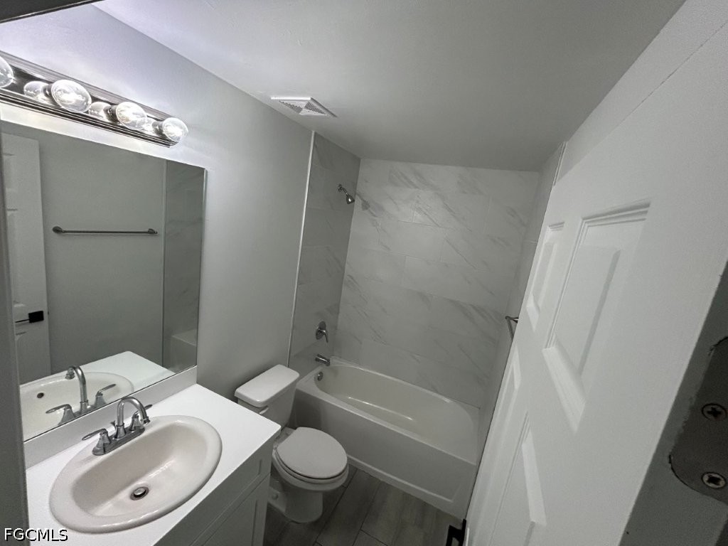 740 Foxtail St E Property Photo 15