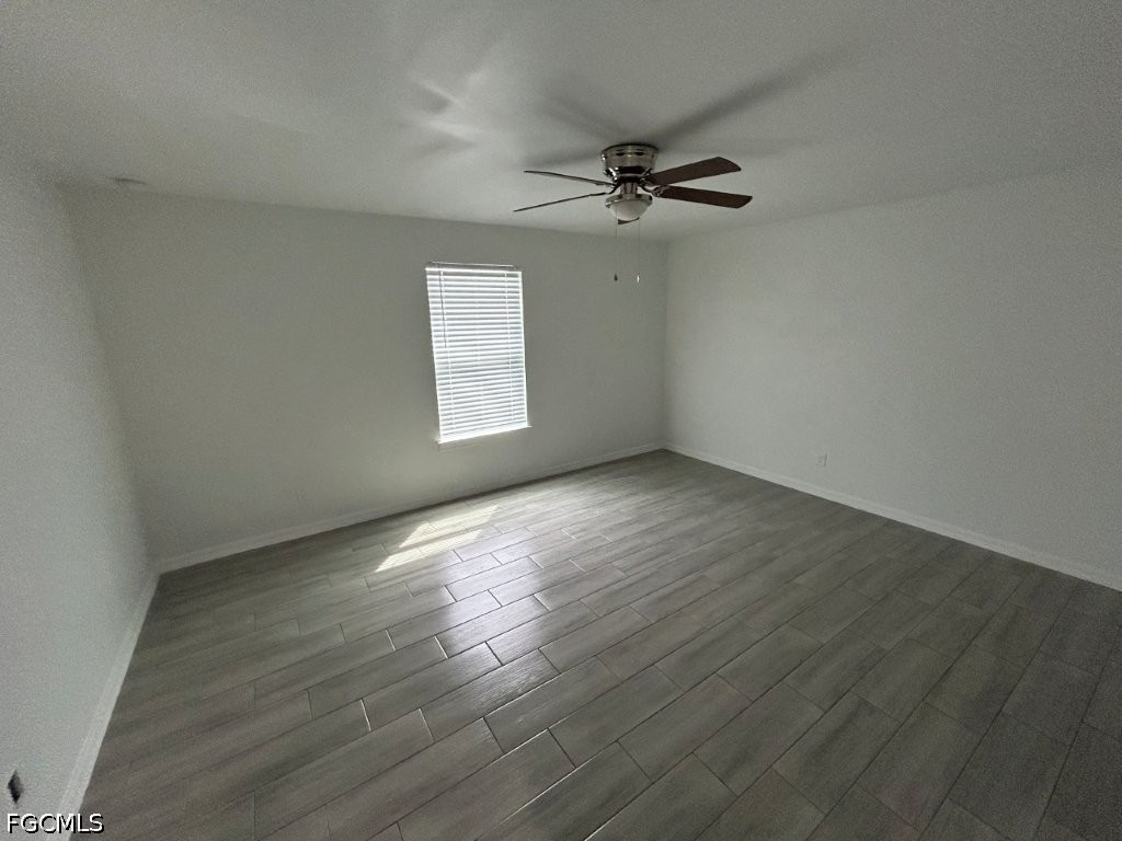 740 Foxtail St E Property Photo 19