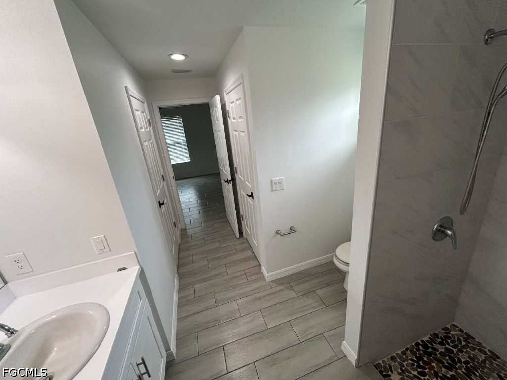 740 Foxtail St E Property Photo 23