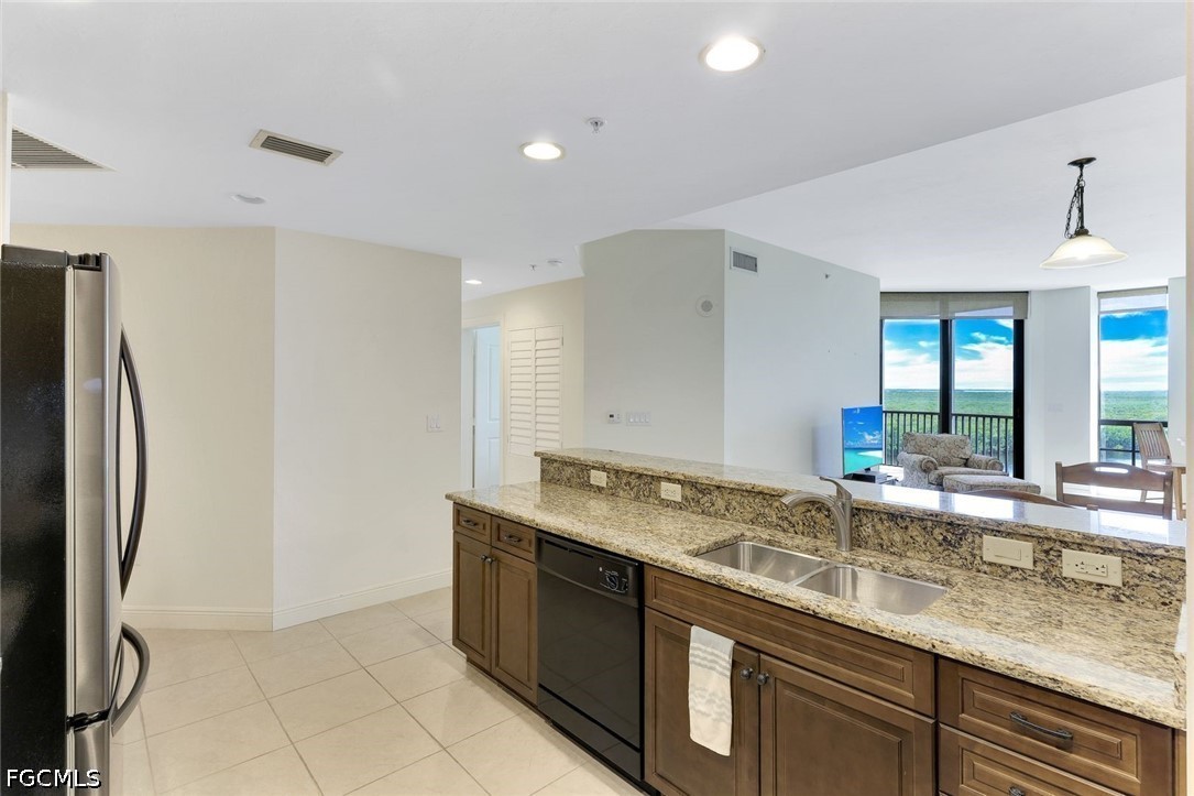 5781 Cape Harbour Dr 708 Property Photo 7