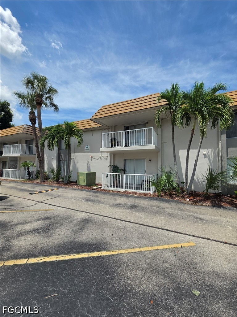 1830 Maravilla Ave 402 Property Photo 6